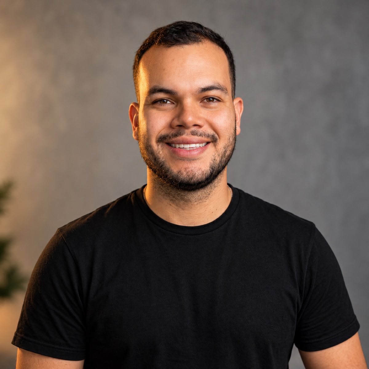 Santiago Vargas Henao, Líder de Marketing y Generación de Demanda · Grow